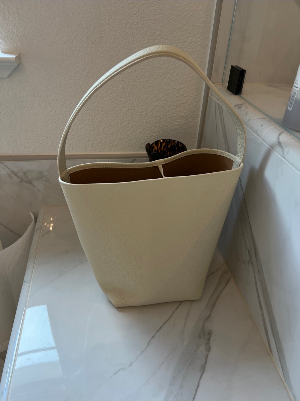 Minimal Cream Leather Tote Bag - Picture 3 of 3